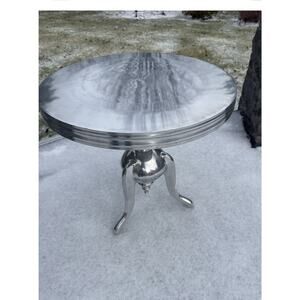 Vintage MCM Cast Aluminum Pedestal Accent Table 22” Round Tripod Base